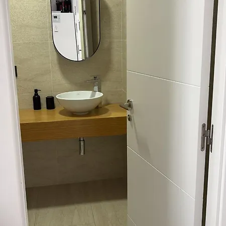Lhome Apartment *