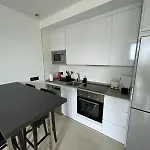 Lhome דירה *