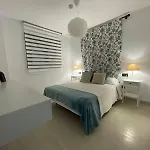 דירה Lhome *