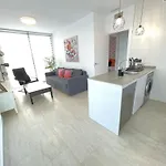 Lhome Cadiz